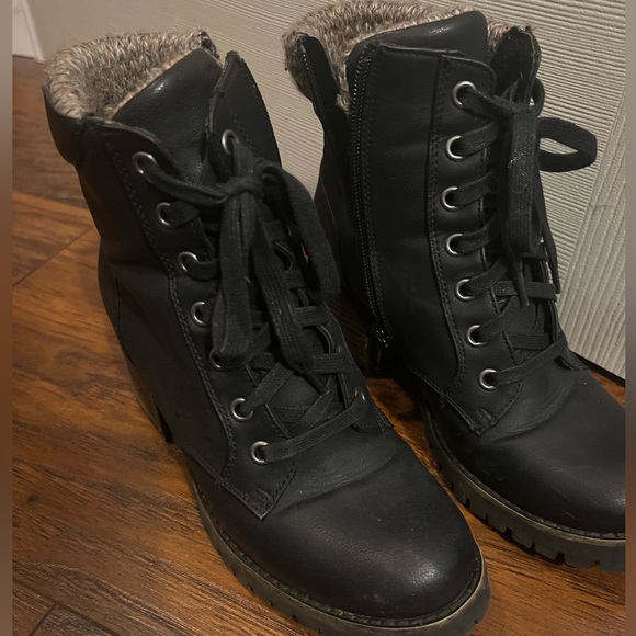 Steve Madden Command Booties - Picture 2 of 4